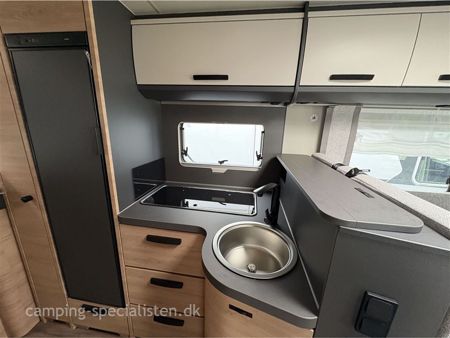 Knaus L!VE I 700 MEG